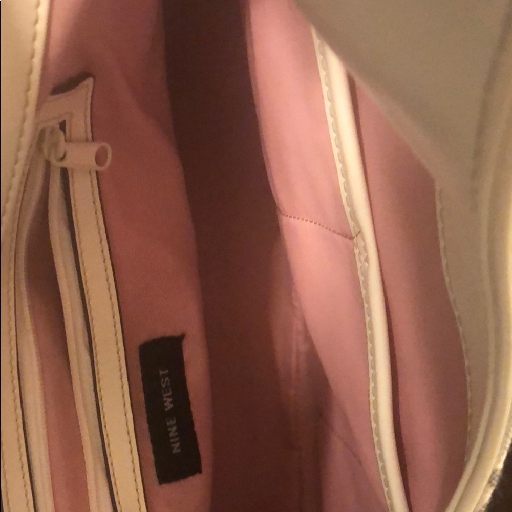 Excellent condition bag - Picture 2 of 4